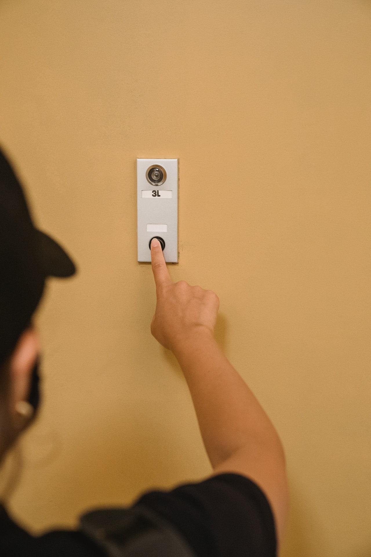 Benefits of Installing a Video Doorbell
